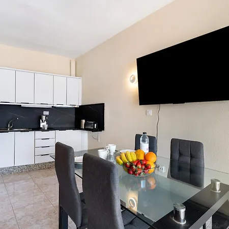 Cristianmar Frontline Sea View Appartamento *